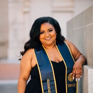 Meet your Posher, Mariam